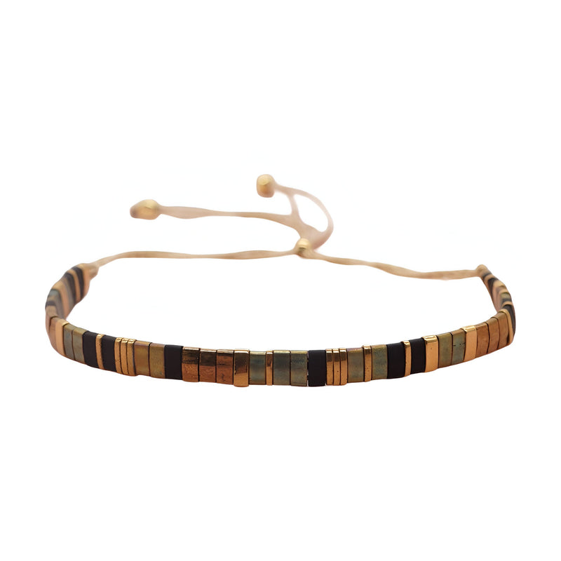 Bracelet ajustable en perles carrées multicolores tons terre et noir, style Yaomi pour femme.