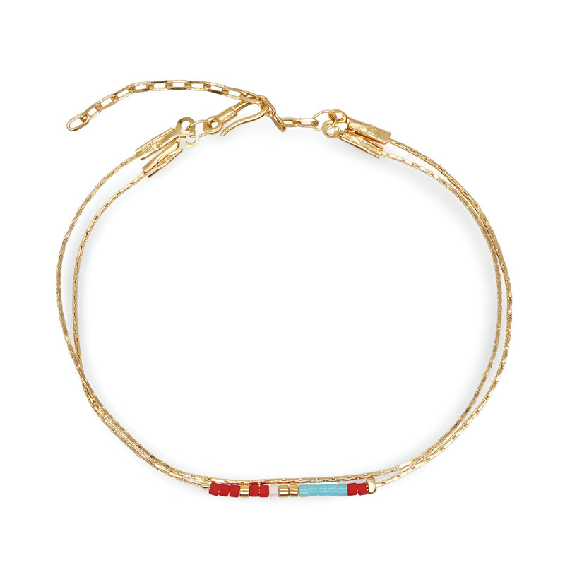 Bracelet femme double rangs avec petites perles rouges, turquoise et or, fermoir doré fin.