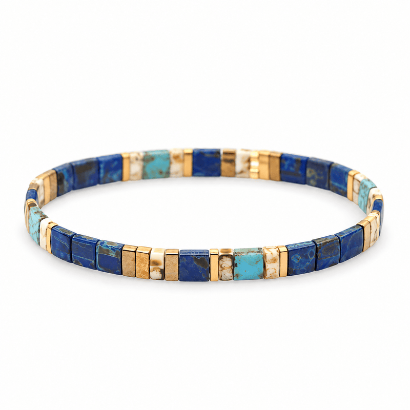 Bracelet Rika Bleu en perles japonaises posé de face sur fond blanc — V1 validée