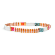 Bracelet fin en perles rectangulaires orange, blanc, rouge et turquoises motif rayé, modèle Sumire.