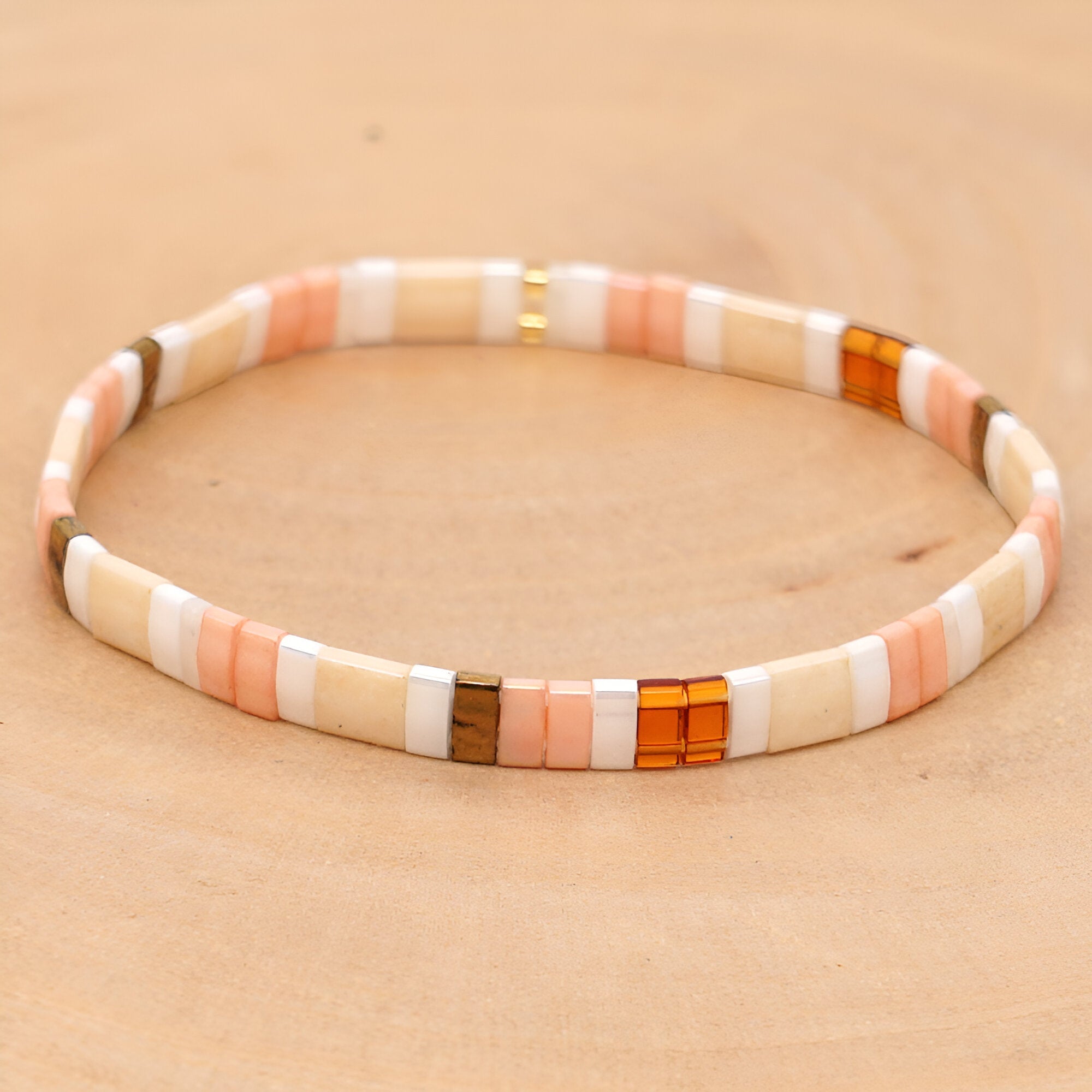 Bracelet en perles du Japon, rosées, pour femme, modèle Louange - La Boutique du Bracelet