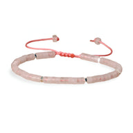 Bracelet mixte en perles heishi et quartz rose avec cordon coulissant rose vif.