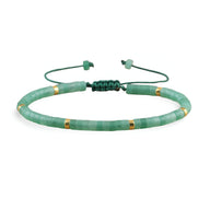 Bracelet mixte en perles heishi vert aventurine avec détails dorés et fermeture coulissante noire.