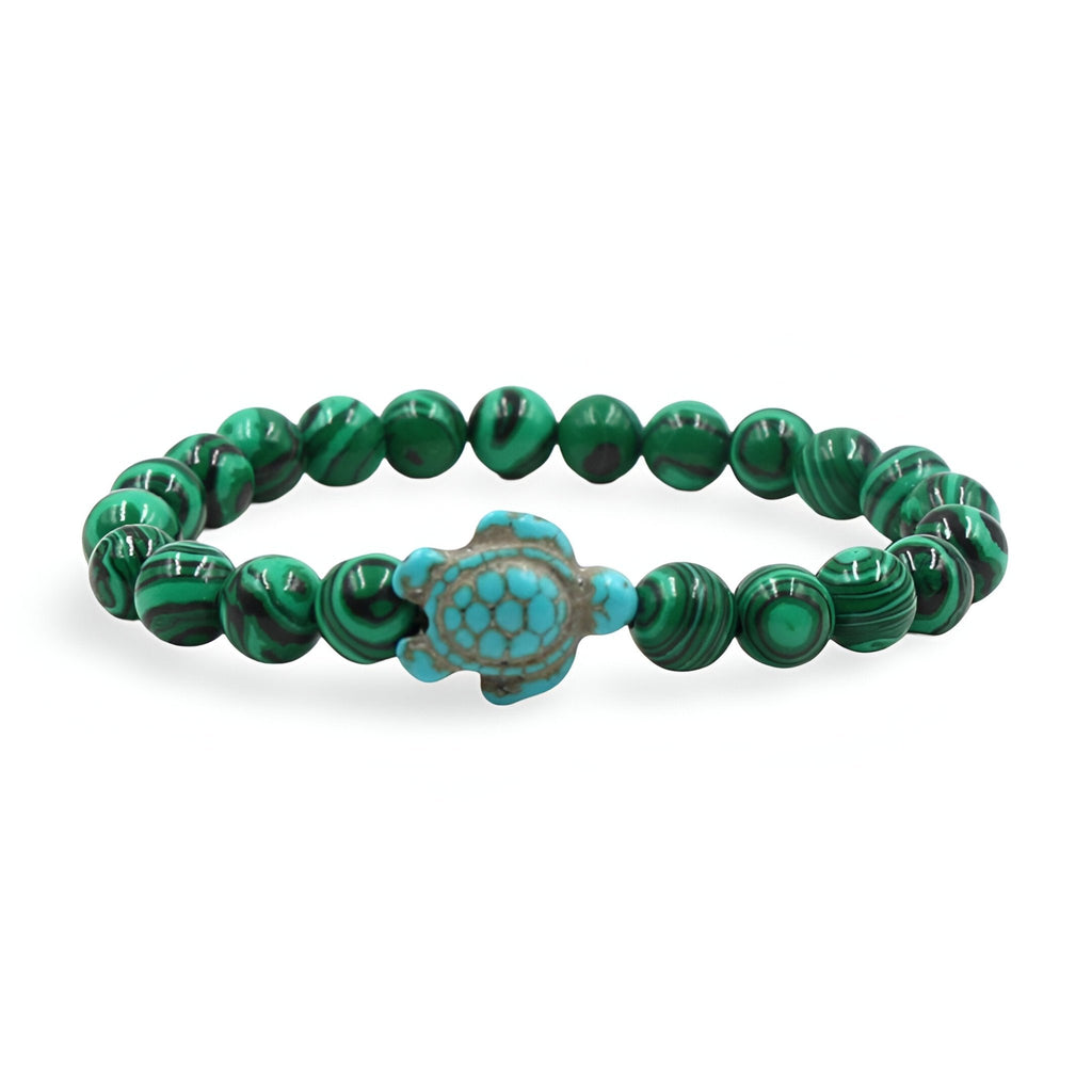 Bracelet en pierres malachite vertes avec breloque tortue en turquoise bleue et beige.