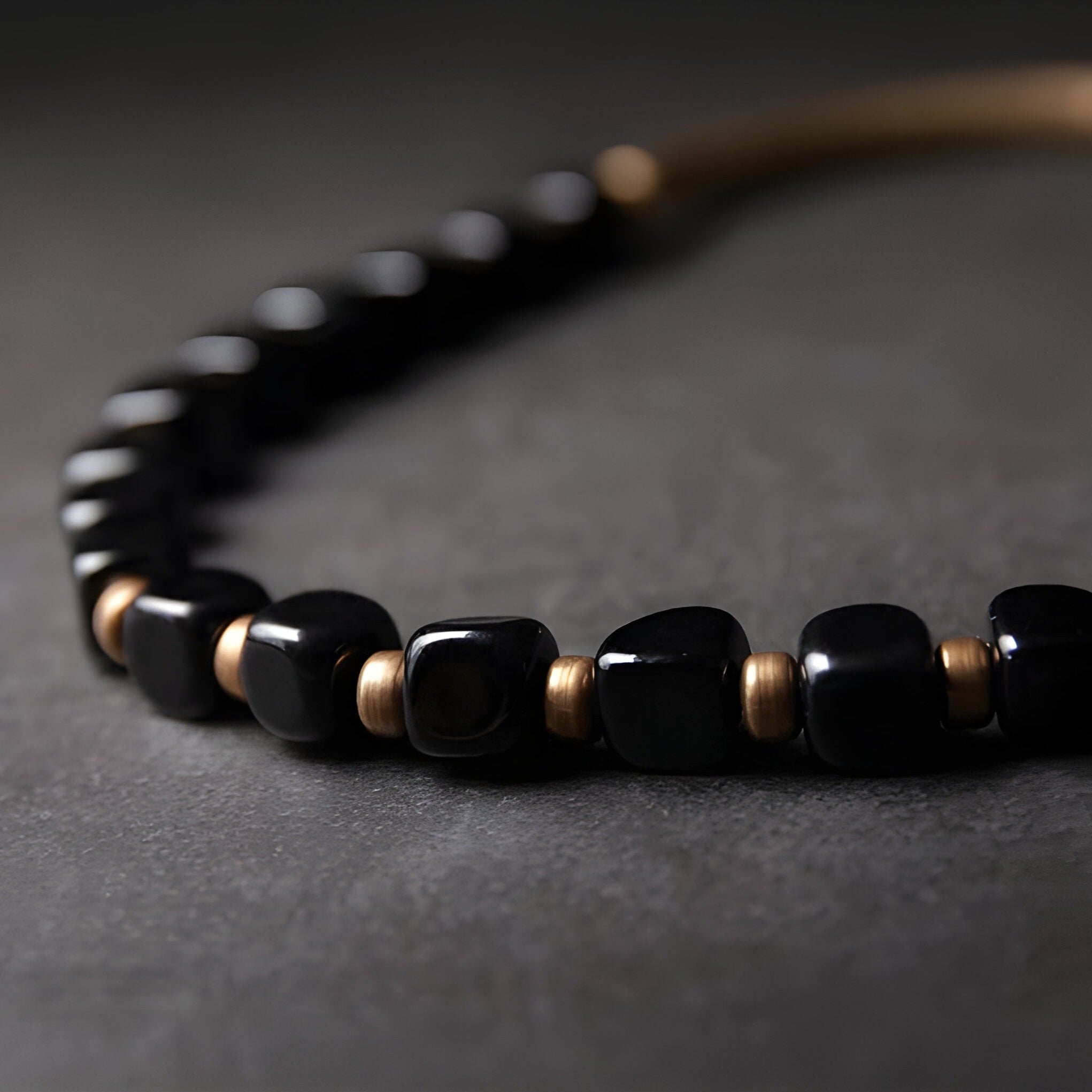 Bracelet en pierres d'onyx et cuivre, pour femme, modèle Dorothée - La Boutique du Bracelet