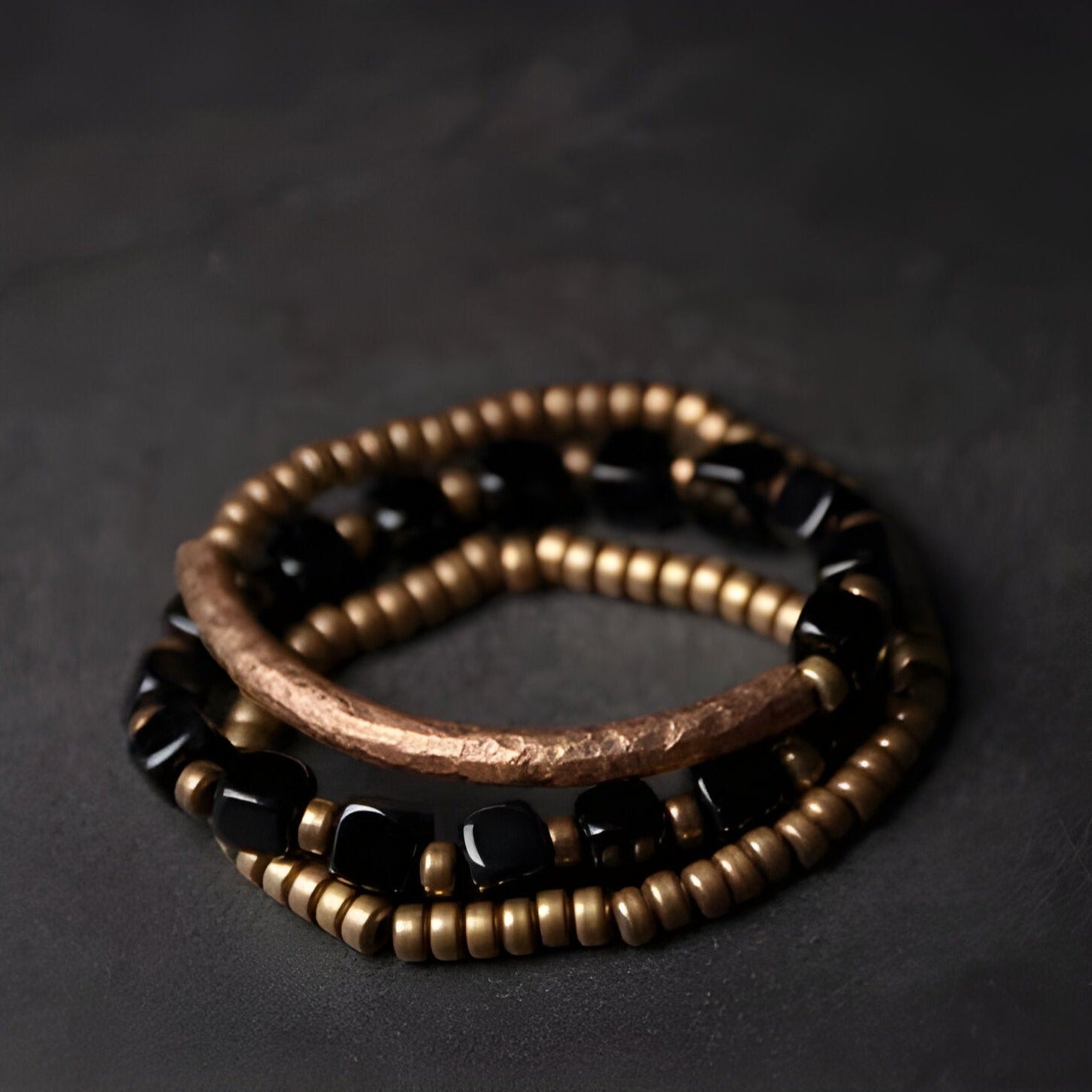 Bracelet en pierres d'onyx et cuivre, pour femme, modèle Dorothée - La Boutique du Bracelet