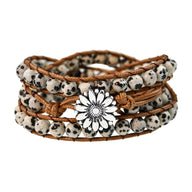 Bracelet en pierres jaspe dalmatienne naturelles, corde marron, fermoir fleur métal argenté, multi-rangs à enrouler.