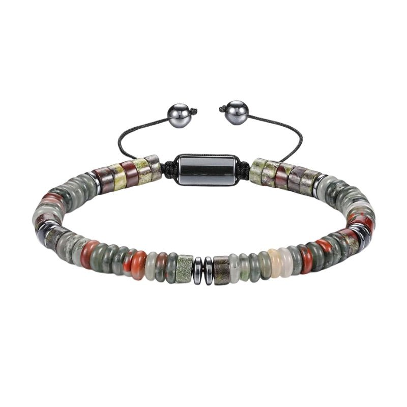 Bracelet ajustable en perles fines multicolores en pierres naturelles avec fermoir noir métallique.