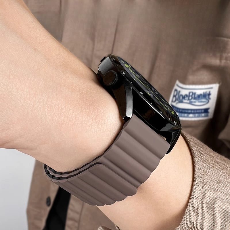 Bracelet silicone taupe à maillons larges avec fermoir magnétique pour montre Huawei Watch.