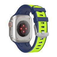 Bracelet en silicone bleu et vert pour Apple Watch, ajustable, boucle argentée robuste.