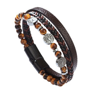 Bracelet masculin multi-rangs en simili cuir brun et perles marron, orné d'un arbre de vie argenté et d'un fermoir.