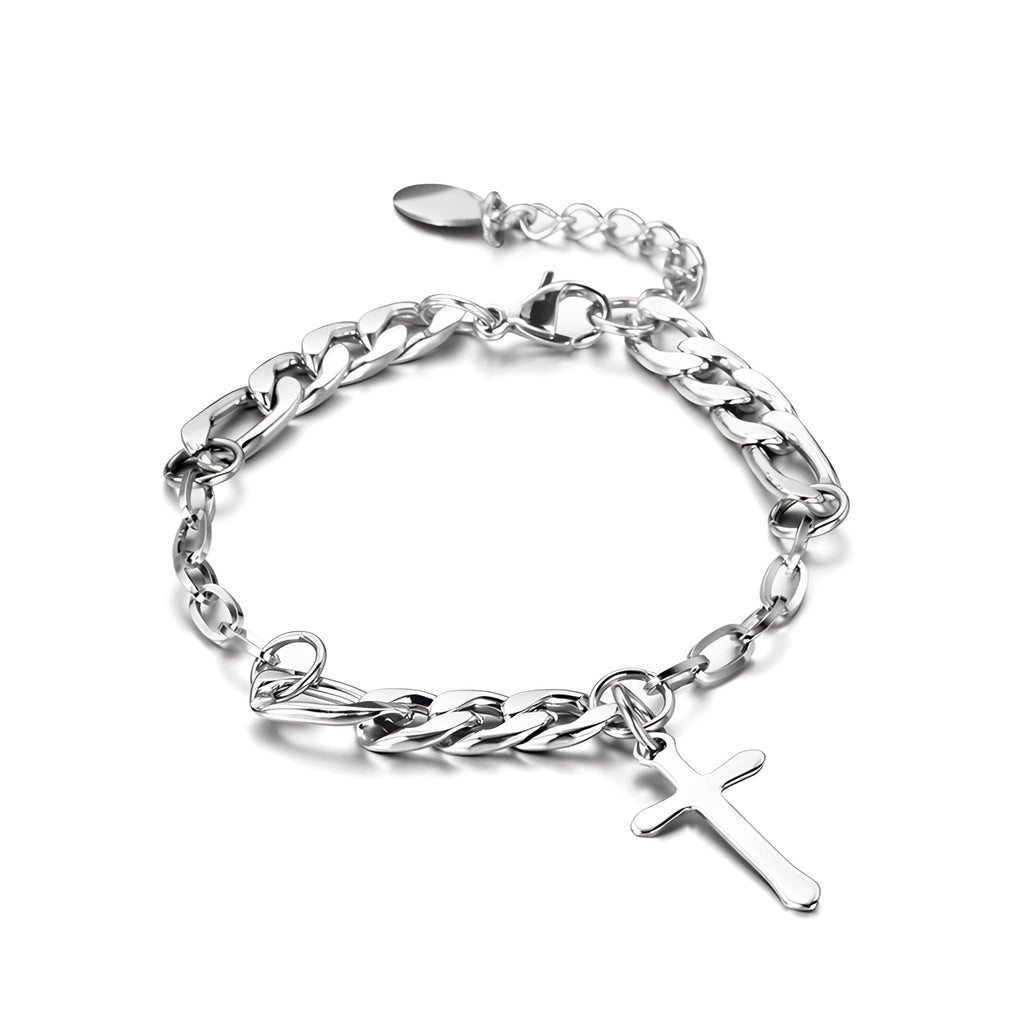 Bracelet homme en titane argenté maille figaro avec pendentif croix lisse.