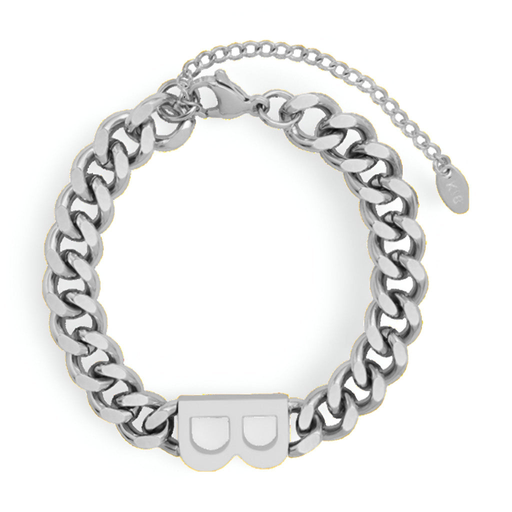 Bracelet chaîne épaisse en titane argenté avec pendentif lettre B plaqué or.