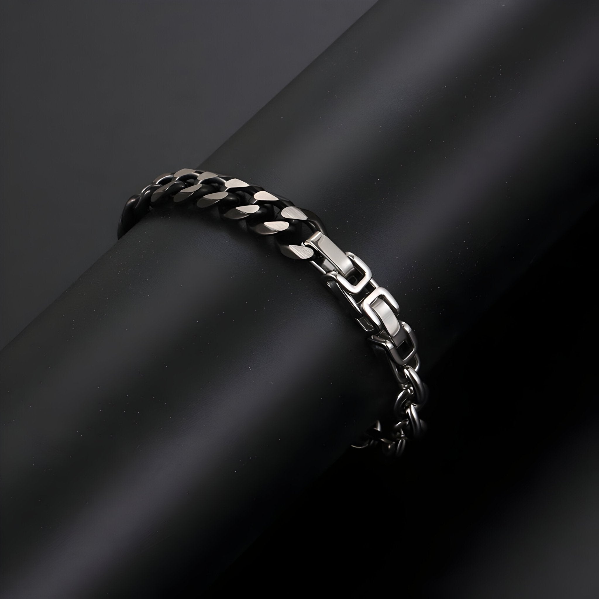 Bracelet en titane, triple maille, "Peace and Love", pour homme, modèle Irwin - La Boutique du Bracelet