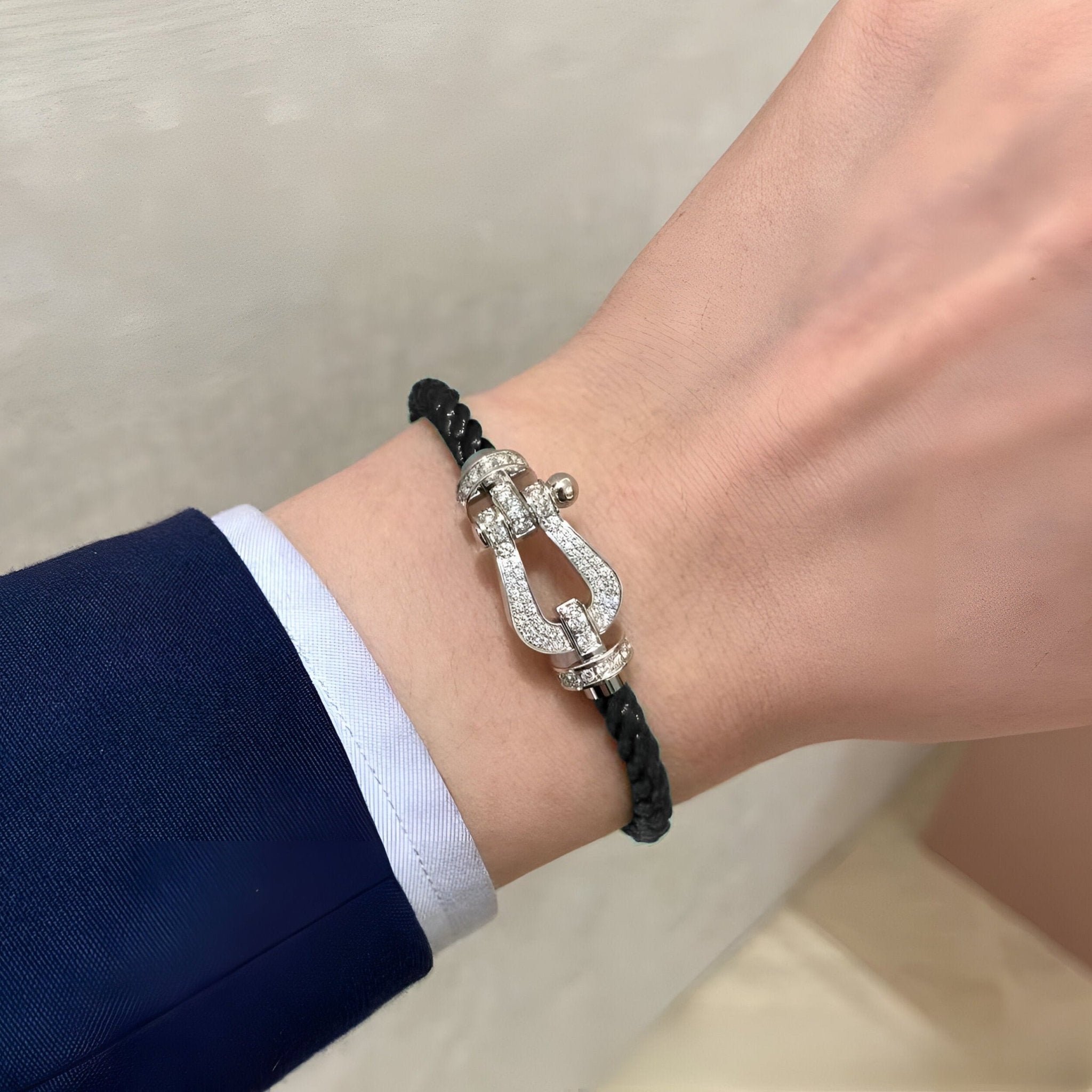 Bracelet fer à cheval, cordon en titane, pour femme, modèle Annabelle - La Boutique du Bracelet