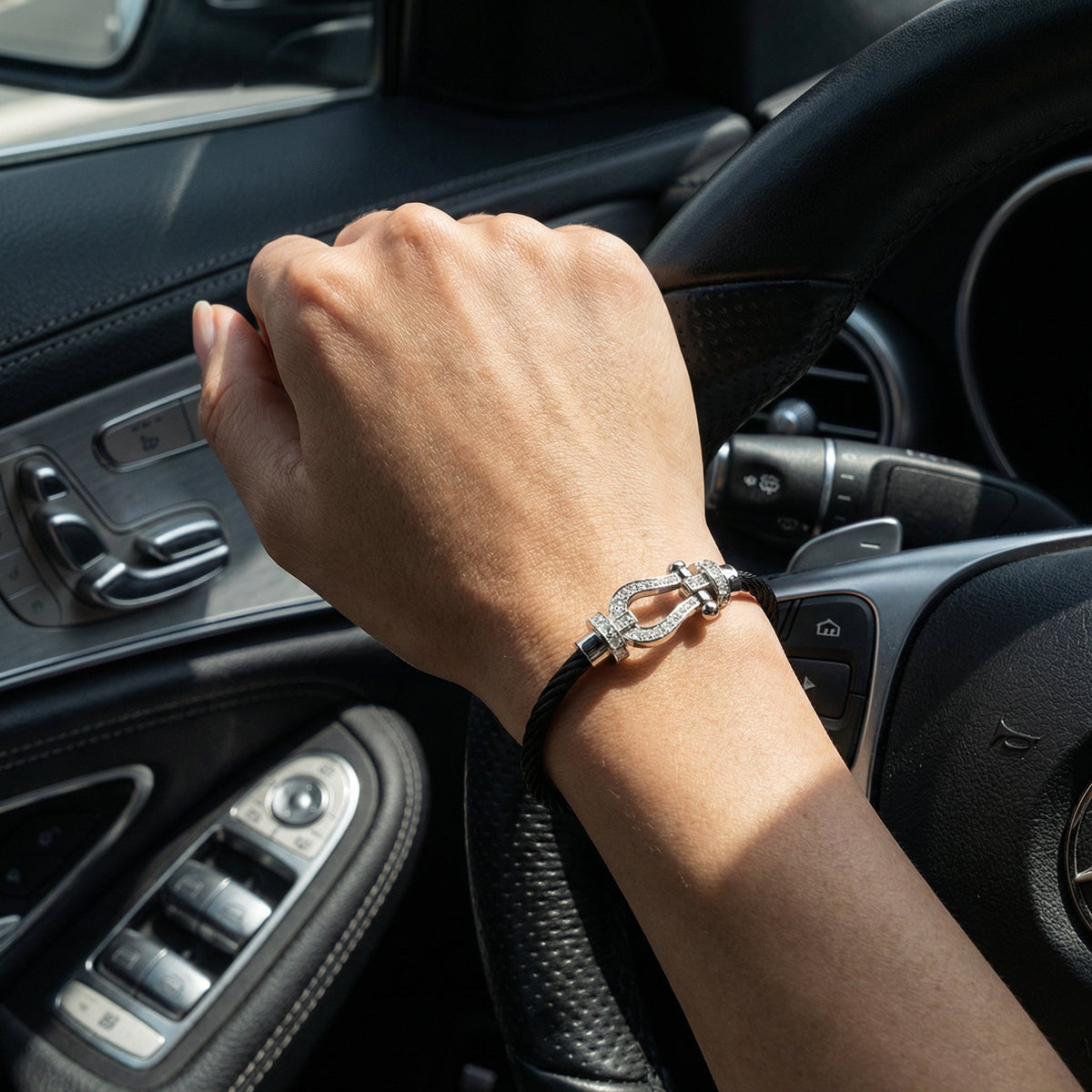 Hufeisen-Armband, Edelstahlkordel, für Damen, Modell Annabelle