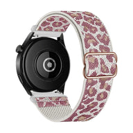 Bracelet Garmin femme en nylon tissé avec motif léopard rose et beige, boucle coulissante métallique rose gold.