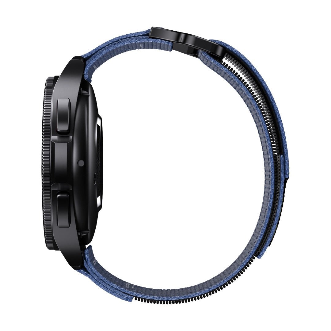 Bracelet montre sport Garmin en nylon bleu ultra solide avec fermoir noir rapide et réglable.