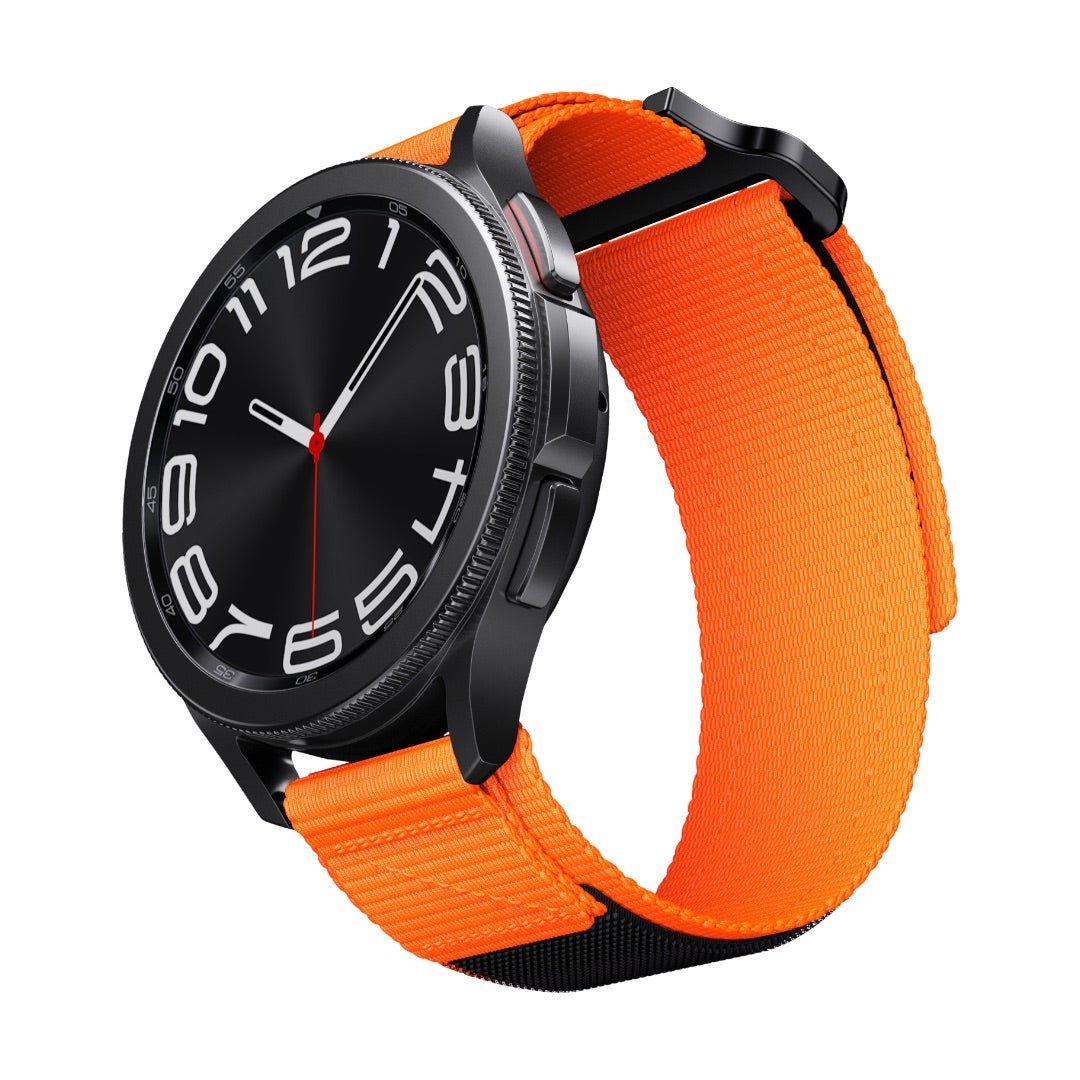 Bracelet montre sport en nylon orange résistant avec système de fixation rapide, style outdoor.