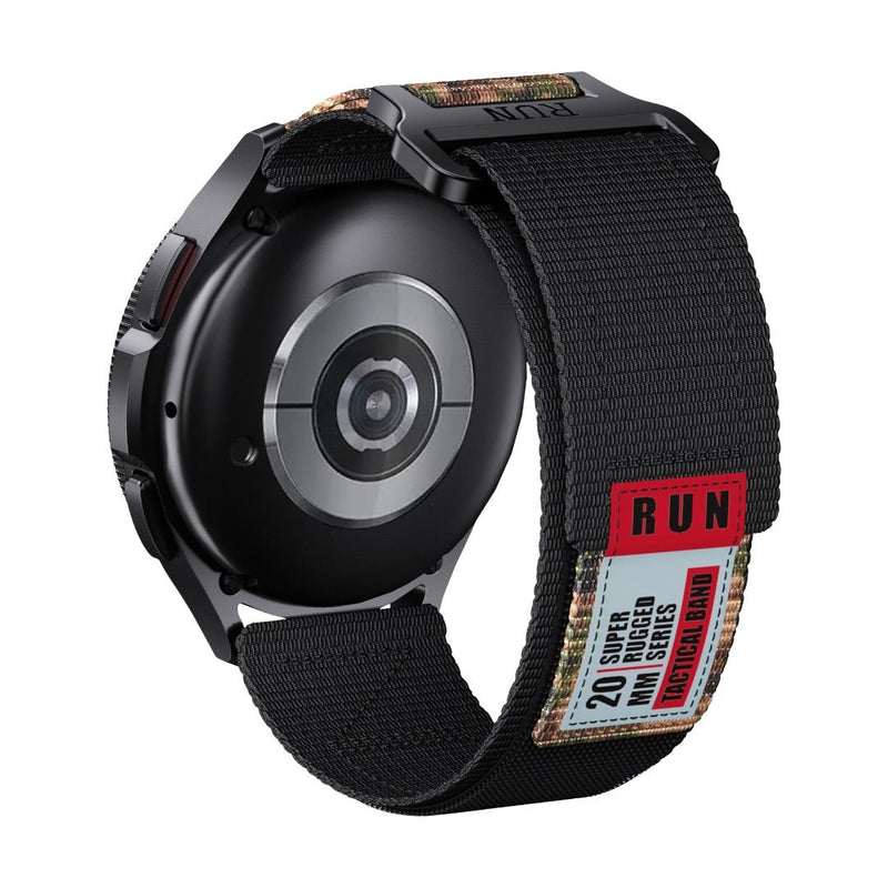 Bracelet de montre sport Garmin noir en nylon ultra solide avec étiquette RUN rouge et patch couleur crème detailed.