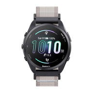 Bracelet en nylon ondulé gris clair pour montre Garmin 20mm ou 22mm avec boucle noire rapide.