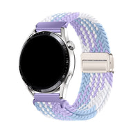 Bracelet tressé en nylon bleu, violet et blanc avec fermoir magnétique argenté pour montre connectée Garmin.