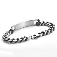 Bracelet gourmette en acier inoxydable anthracite à maillons larges avec plaque personnalisable, modèle mixte Quinn.