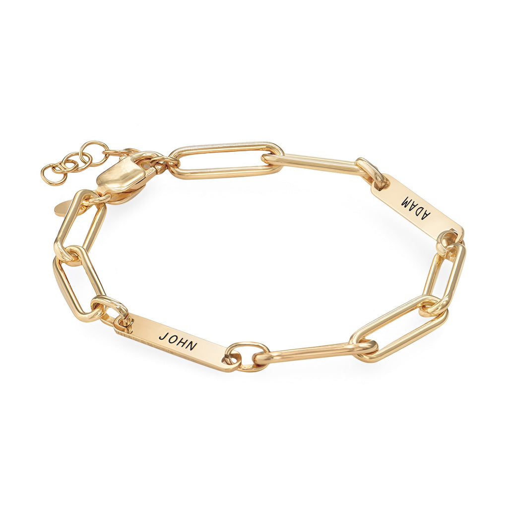 Bracelet gourmette en acier inoxydable doré avec deux plaques personnalisées gravées John et Mom.