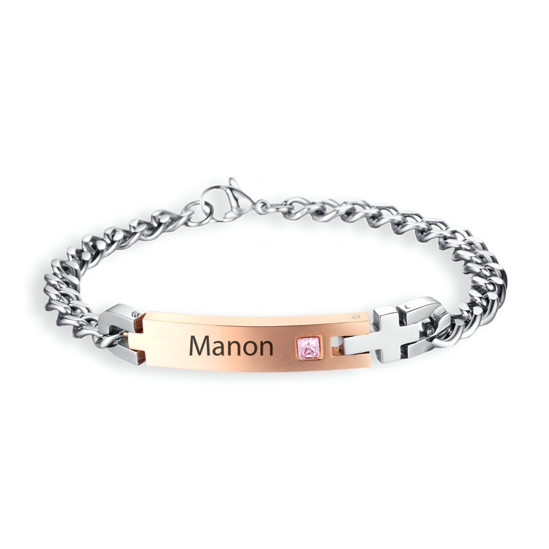 Bracelet gourmette acier inoxydable argent avec plaque rose gravée Manon et zirconium rose.