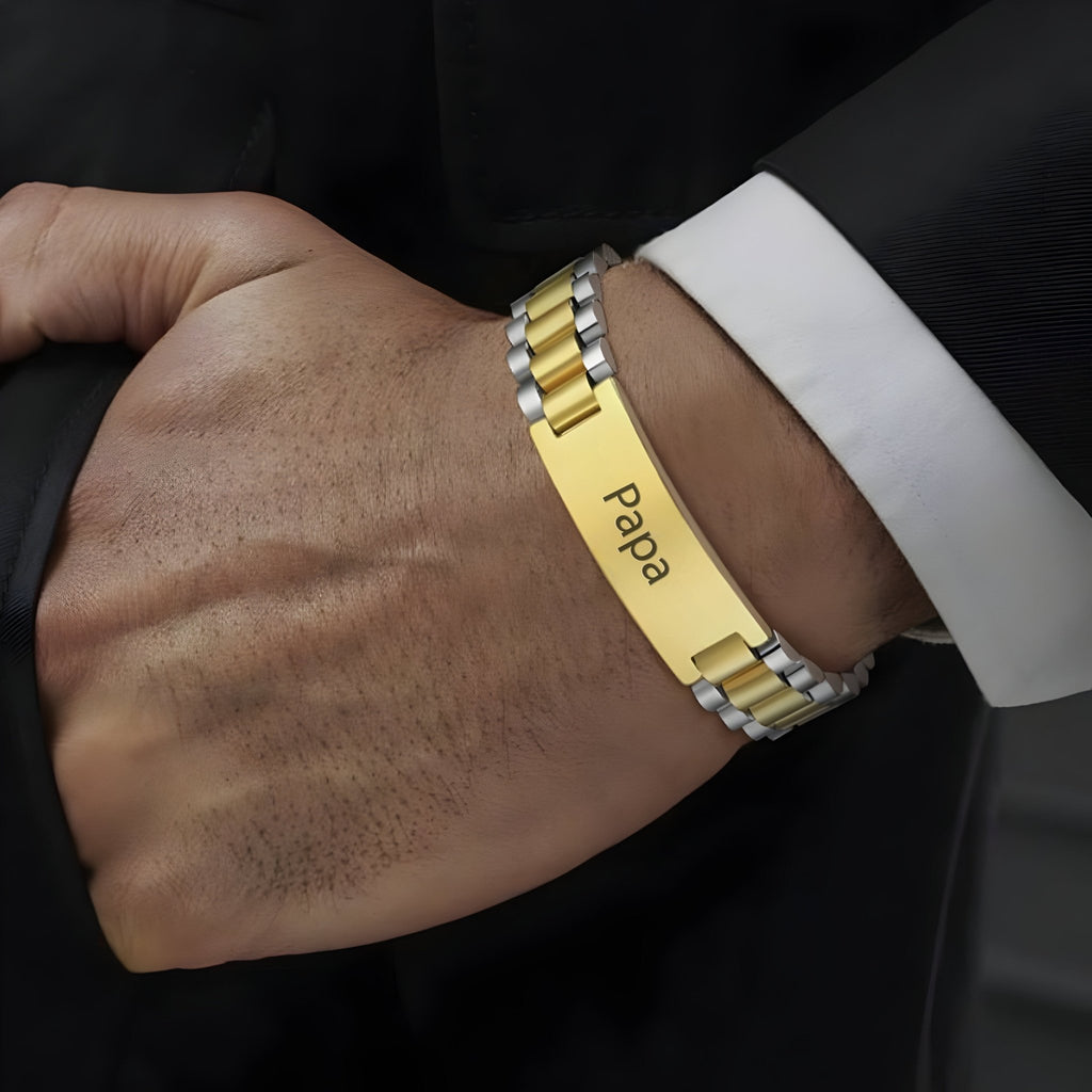 Bracelet gourmette épaisse personnalisé en acier inoxydable bicolore argent et or avec plaque gravée "Papa".