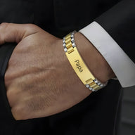 Bracelet gourmette épaisse personnalisé en acier inoxydable bicolore argent et or avec plaque gravée "Papa".