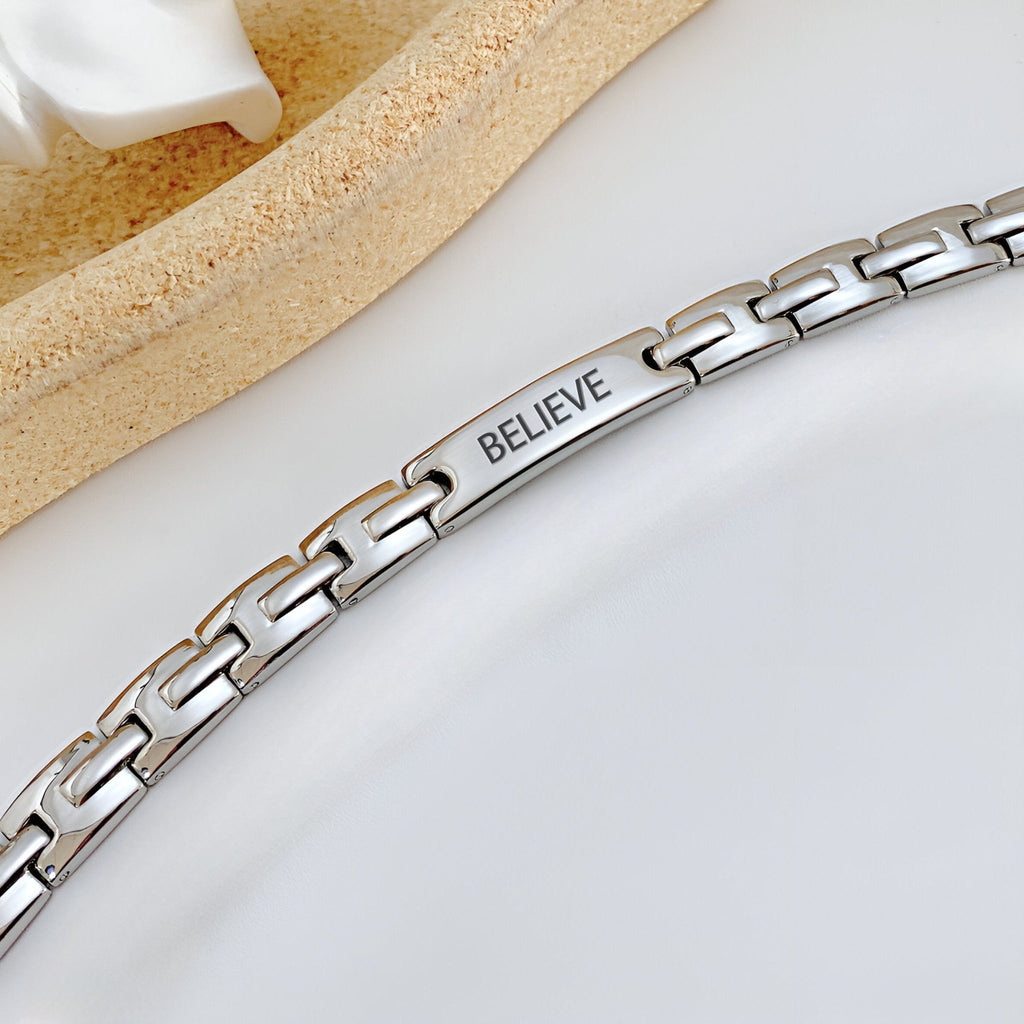 Bracelet gourmette mixte en acier inoxydable couleur argent avec plaque gravée "BELIEVE".