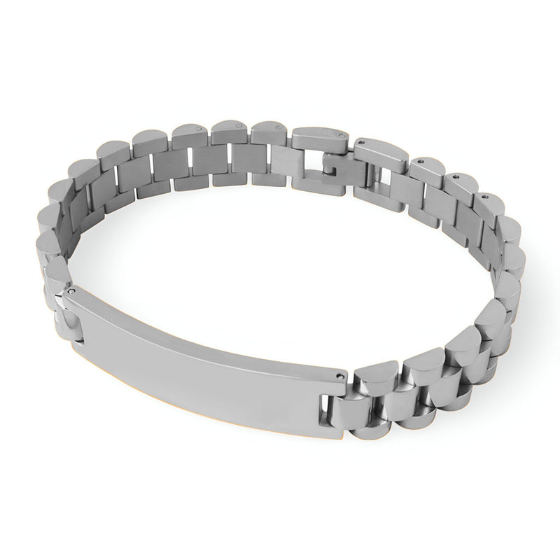 Bracelet gourmette en titane plaqué argent avec maillons larges et plaque lisse personnalisable.