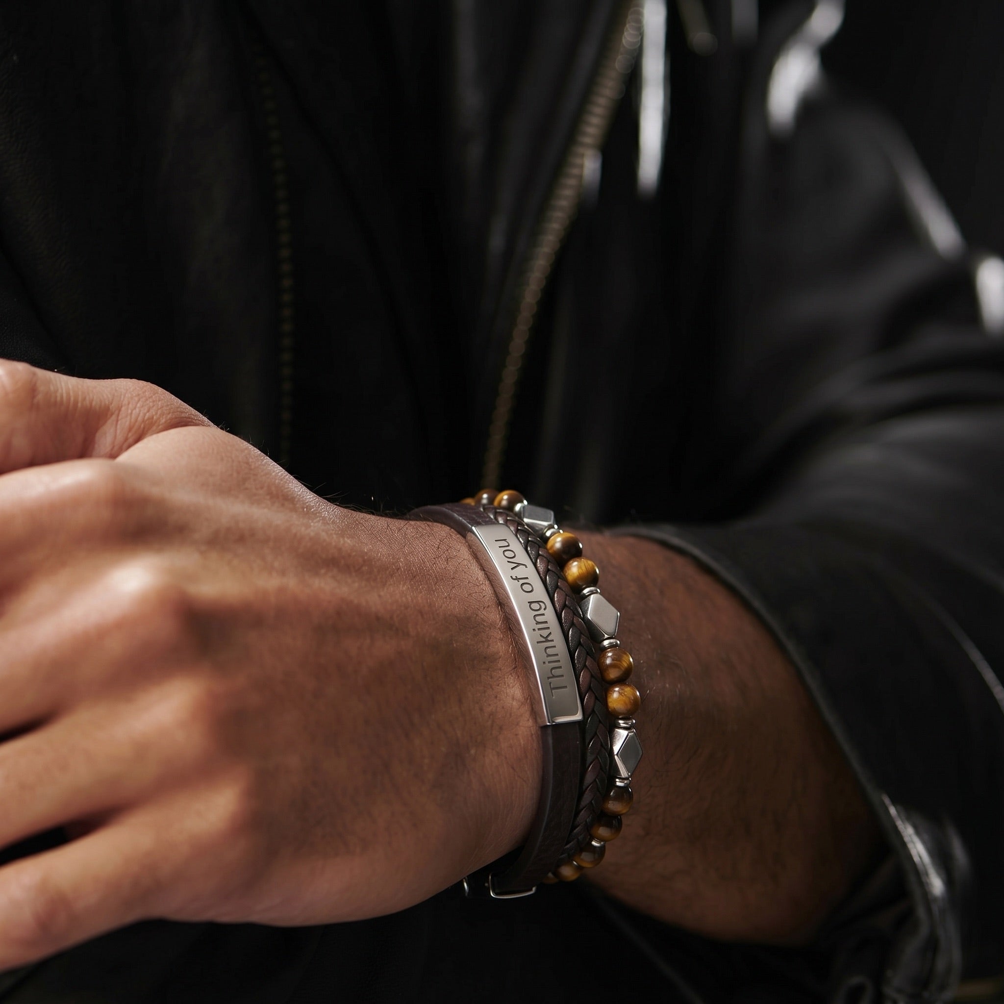 Men's braided leather bracelet, natural tiger's eye beads, engravable stainless steel, adjustable magnetic clasp, personalized wrist jewelry, Dossère model