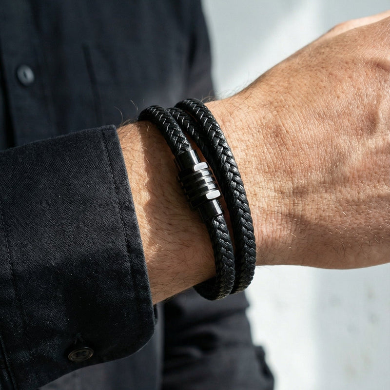 Herrenarmband aus mehrreihigem Leder, doppelt gewickeltes geflochtenes Armband mit Magnetverschluss aus Edelstahl, Modell Joe