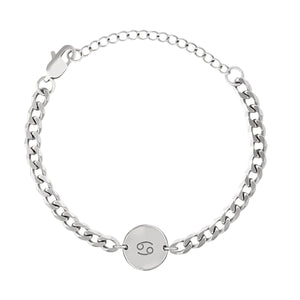 Bracelet en acier inoxydable à chaîne gourmette avec médaillon rond gravé du symbole astrologique Cancer, finition argentée.