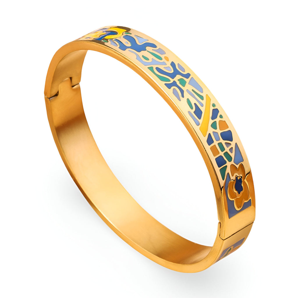Bracelet jonc doré avec motifs floraux émaillés bleu, jaune et vert, modèle Ketala.