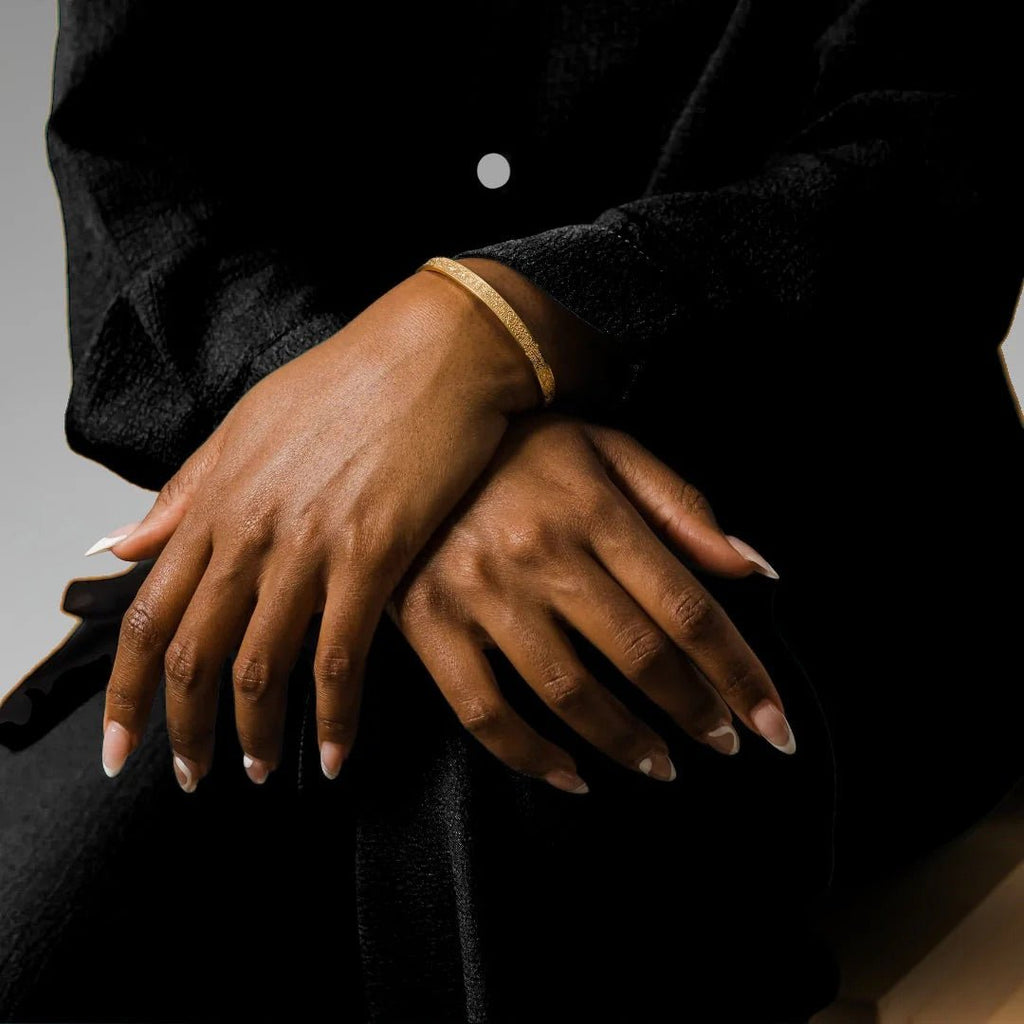 Ayat al-Kursi Armreif aus Edelstahl, graviertes religiöses Schmuckstück, spirituelles muslimisches Geschenk, Modell Najah