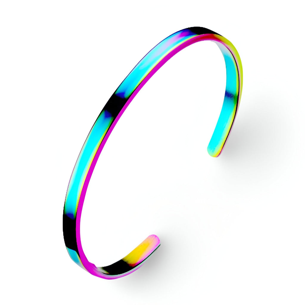 Bracelet jonc homme en acier inoxydable finition arc-en-ciel aux reflets irisés.