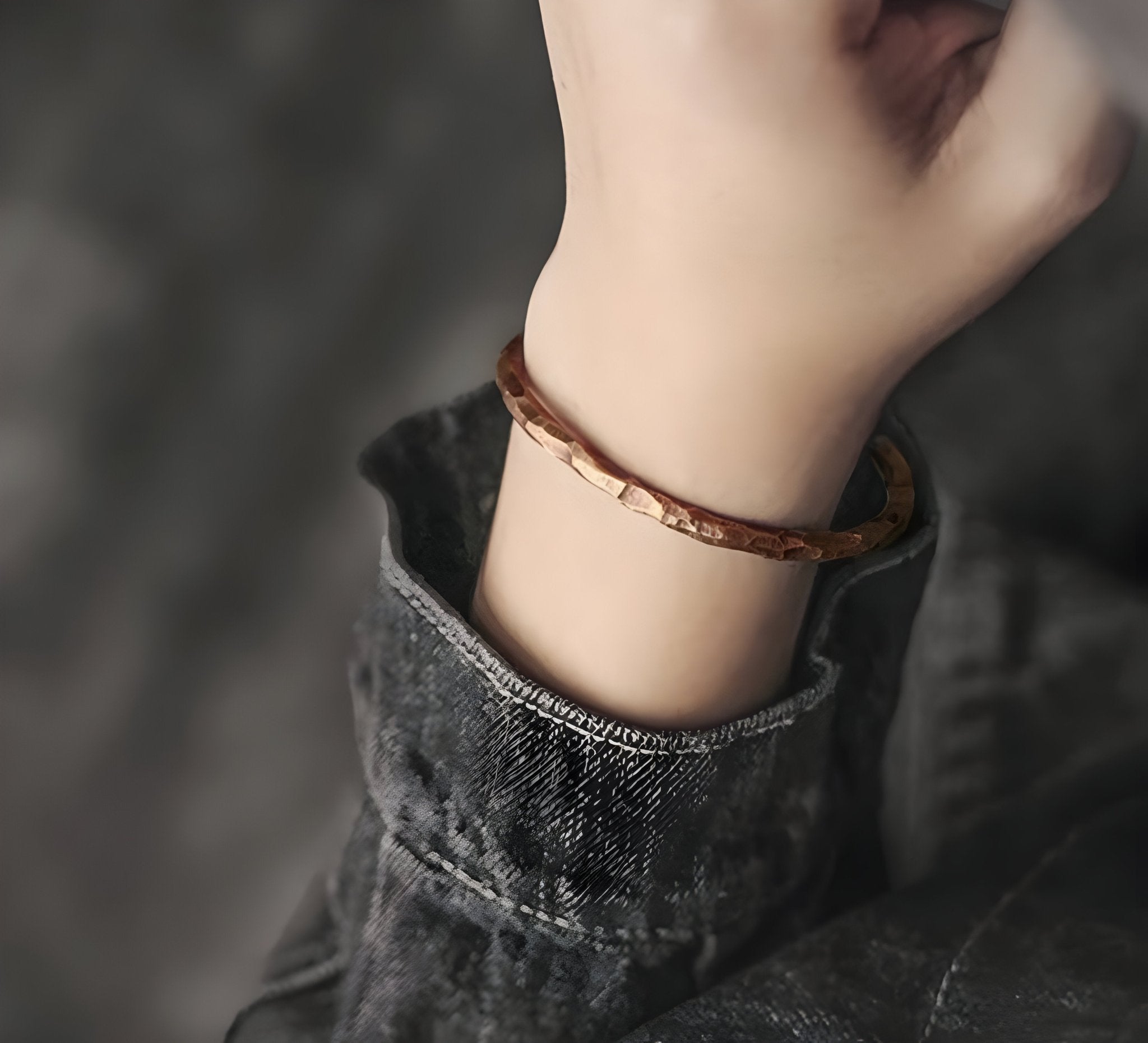 Bracelet jonc en cuivre, look vieillit, pour femme, modèle Jana - La Boutique du Bracelet