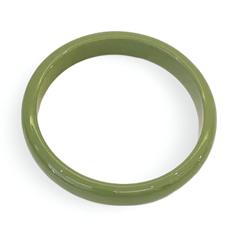 Bracelet jonc en résine vert olive lisse et brillant pour femme, modèle Valala.