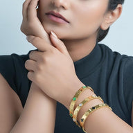 Bracelet jonc fermé trèfle à 4 feuilles, en titane, pour femme, modèle Grina - La Boutique du Bracelet