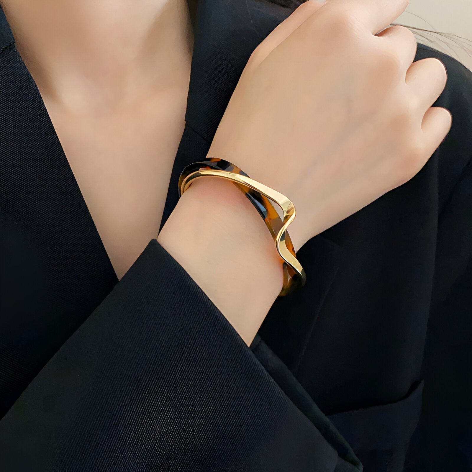 Bracelet jonc léopard, en acrylique et métal, pour femme, modèle Valencia - La Boutique du Bracelet