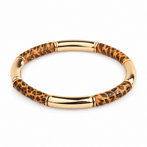 Packshot studio bracelet Yera Style 2, vue de face sur fond blanc — 8 octobre 2026