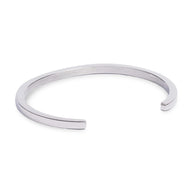Bracelet jonc fin en acier inoxydable argenté modèle Vicky, design minimaliste et épuré.