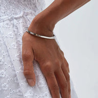Bracelet jonc argenté en acier inoxydable, design fin et lisse, modèle mixte Vicky.