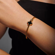 Bracelet jonc trèfle à 4 feuilles scintillant, en acier inoxydable, ajustable, pour femme, modèle Luckia - La Boutique du Bracelet