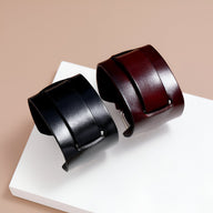 Bracelet large en cuir noir à ardillon pour homme avec finitions lisses, modèle Cleo et bracelet large en cuir café à.