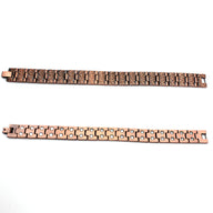 Bracelet magnétique en cuivre bronze avec motifs antiques gravés, design masculin élégant.