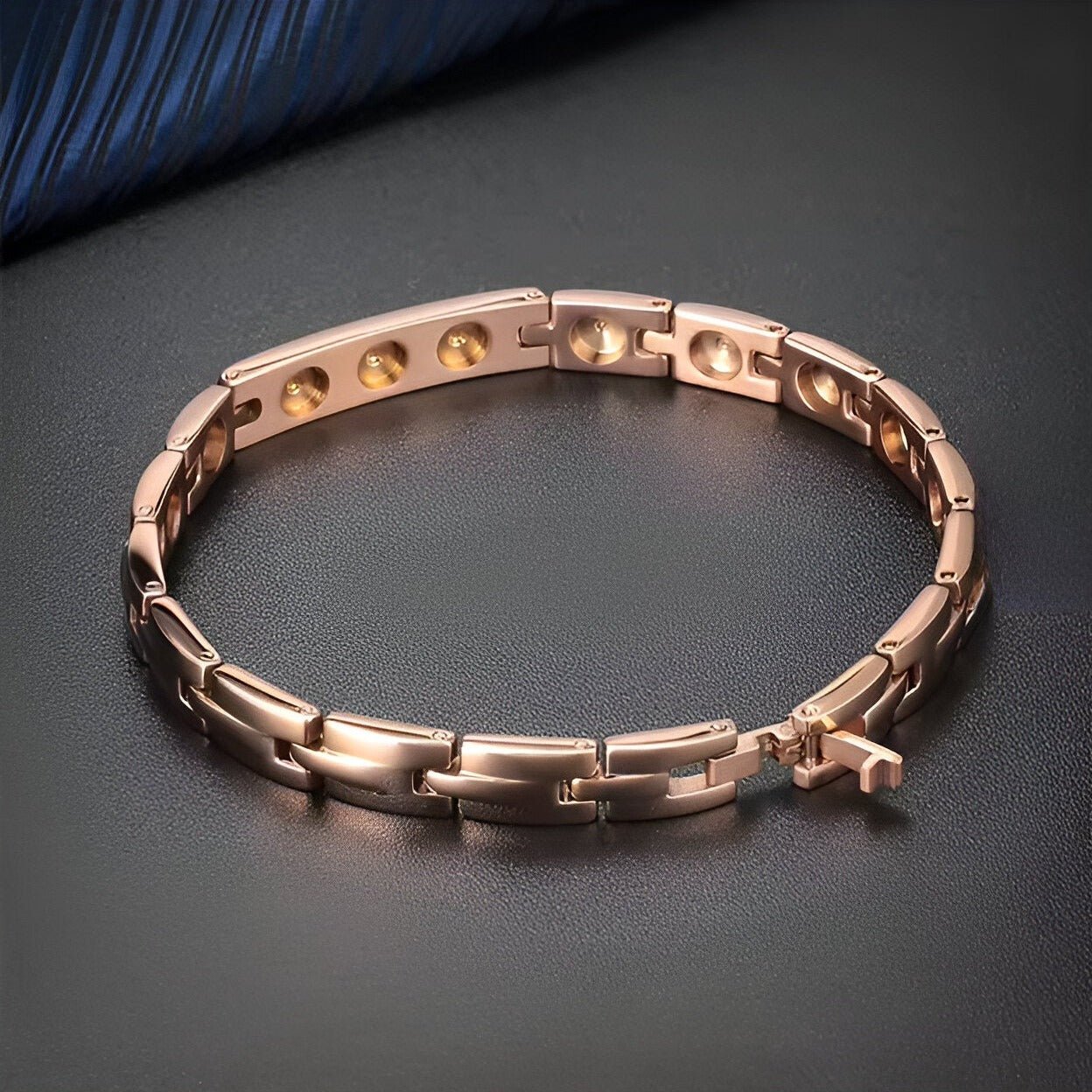 Bracelet magnétique, en acier titane, pour femme, modèle Sigyn - La Boutique du Bracelet